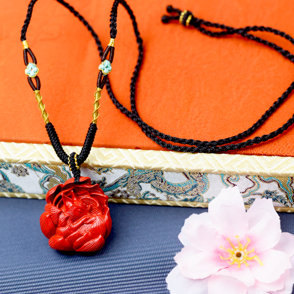 含辰砂工艺品A【九尾狐】防小助缘守运本命年转运高含量朱砂吊坠