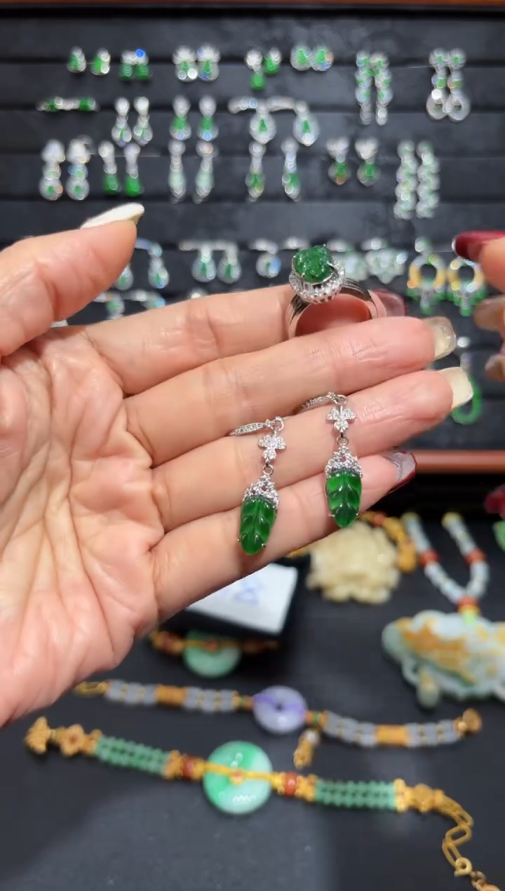 【闪购商品】翡翠颈饰未镶嵌蛋面/支持复检/一件