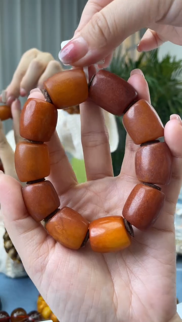 【闪购商品】蜜蜡珠宝奇石未镶嵌假一罚十，微瑕发一件063