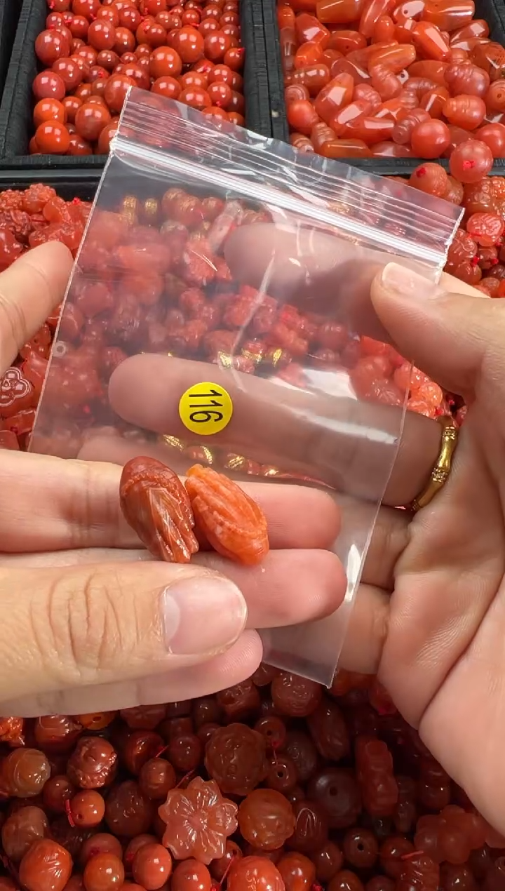 【闪购商品】南红玛瑙颈饰未镶嵌1