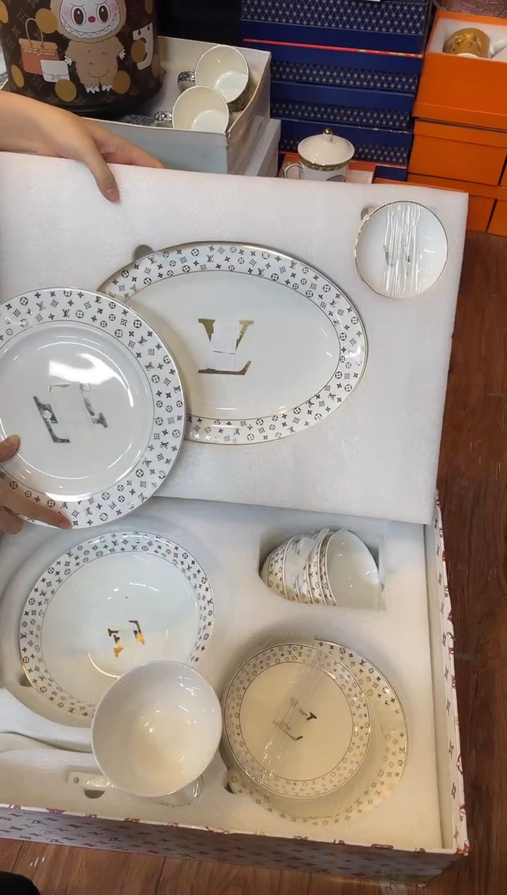 杯鸿辉家品牌瓷器，京东包邮！