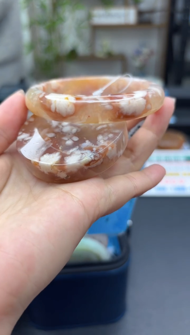 【闪购商品】石英质玉手镯未镶嵌C188(56圈赠送镯心)