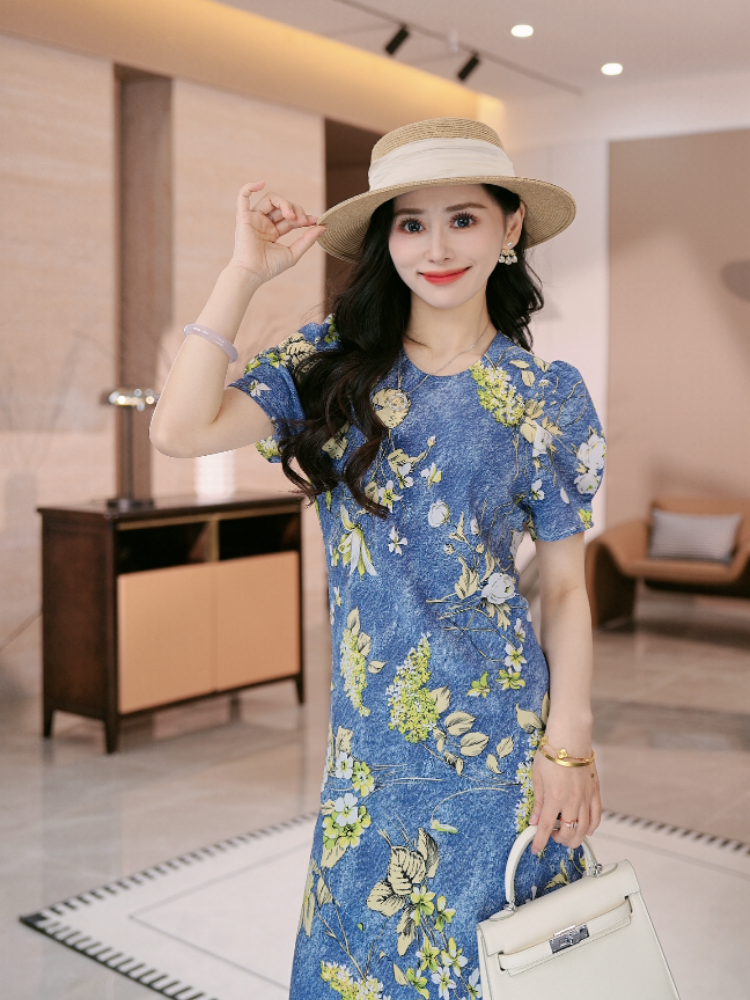 【牛仔花韵】45°斜裁蓝色印花连衣裙女夏气质短袖连衣裙-C2530