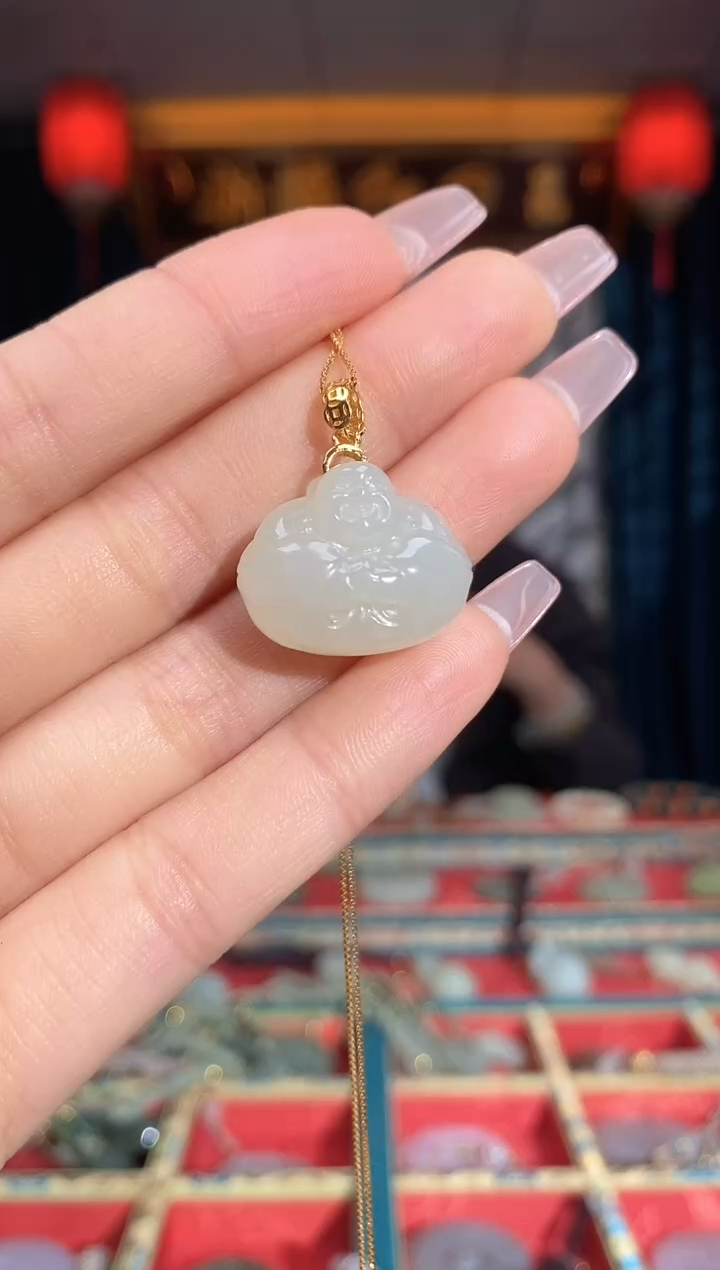 【闪购商品】和田玉颈饰银S925镶嵌抱抱佛