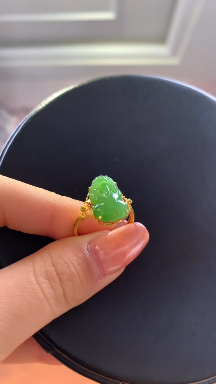 【闪购商品】和田玉戒指18K金镶嵌碧玉果绿貔貅戒指