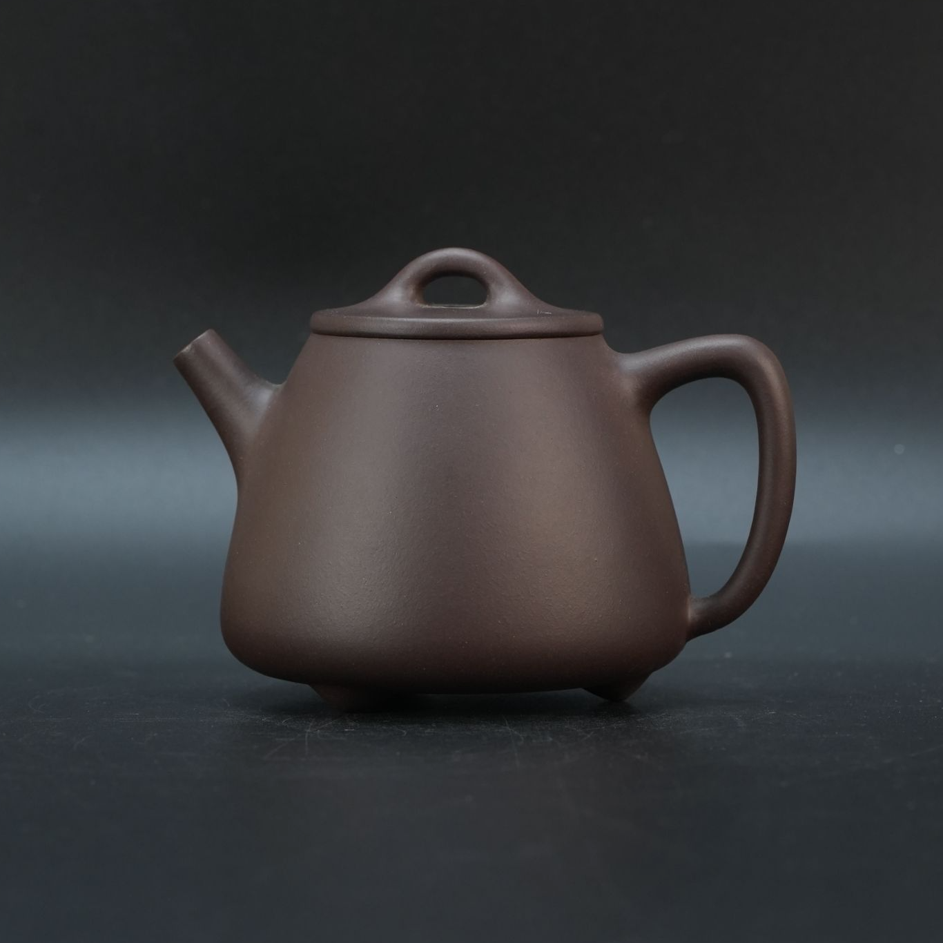 lot21172 1030 许柏华 紫砂紫泥高石瓢壶 220cc