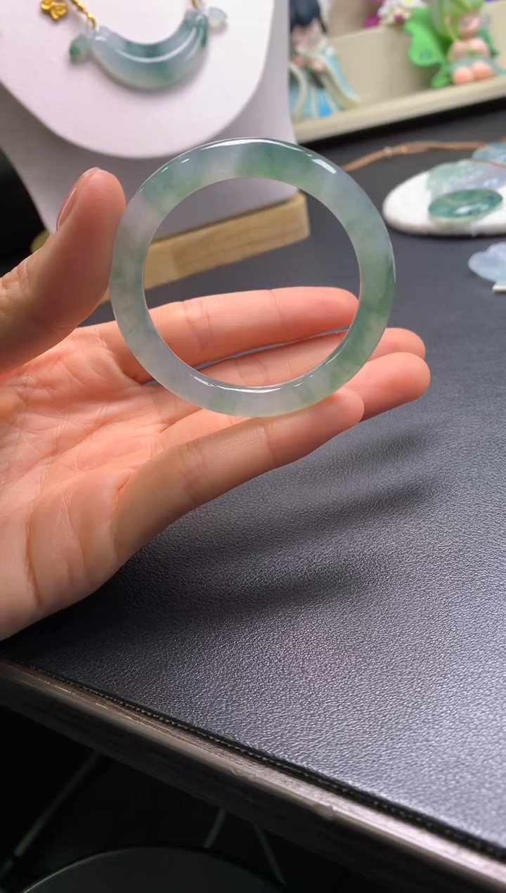 未镶嵌定制翡翠?**?0165084459（42）