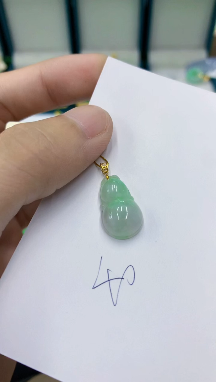 颈饰18K金镶嵌翡翠翡翠