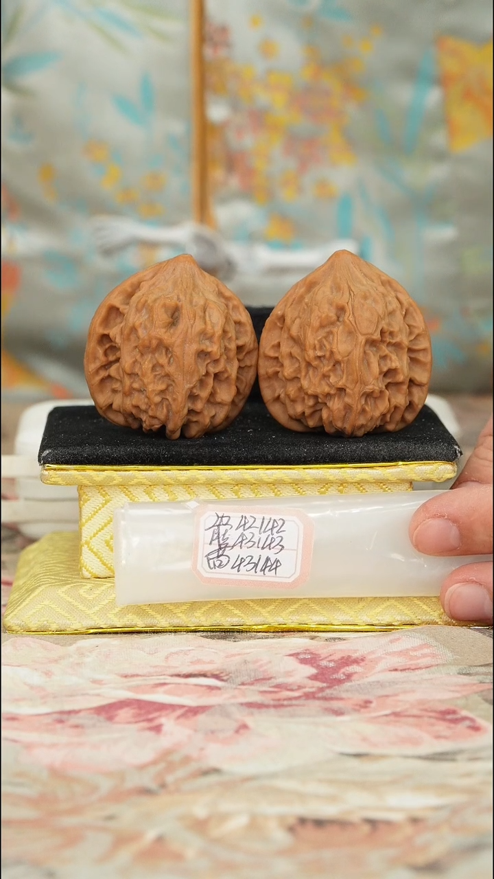 【闪购商品】文玩核桃把件鸡心有修