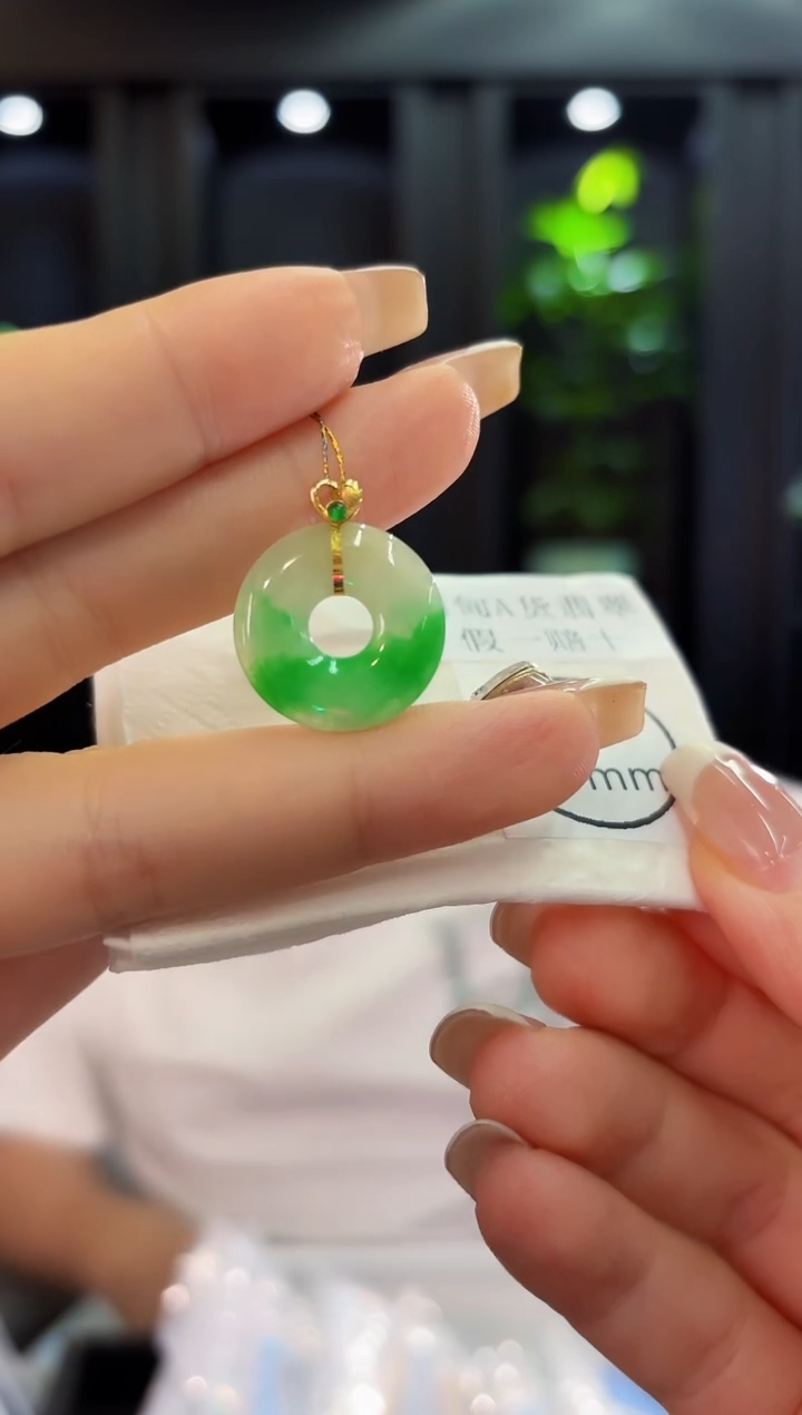 翡翠18K金镶嵌颈饰缅料A货/多样性发货/一件