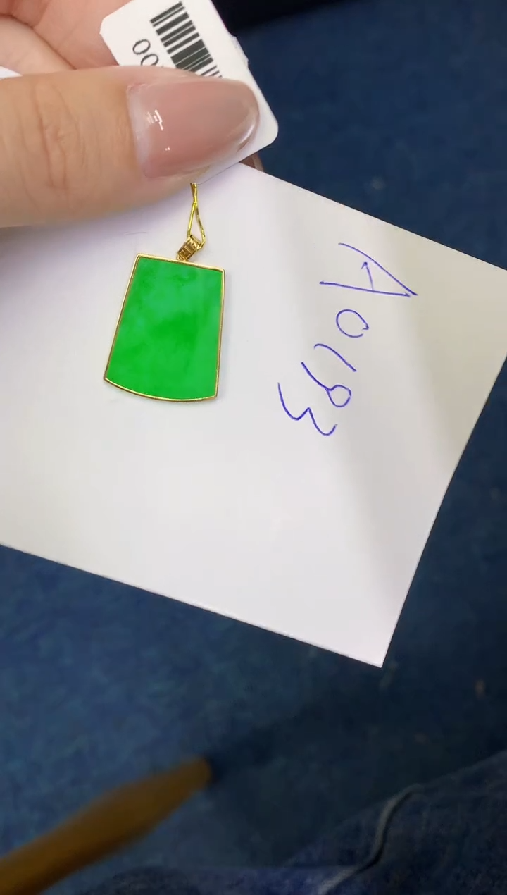 【闪购商品】翡翠18K金镶嵌颈饰00000000000