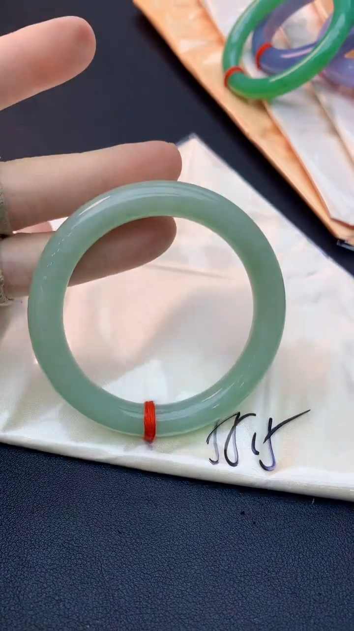 未镶嵌手镯翡翠0584388483