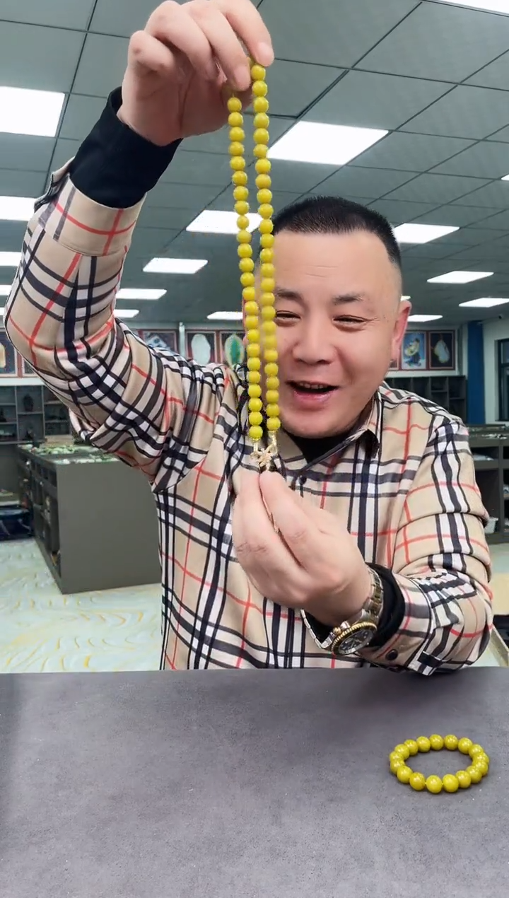 未镶嵌岫玉颈饰bb4