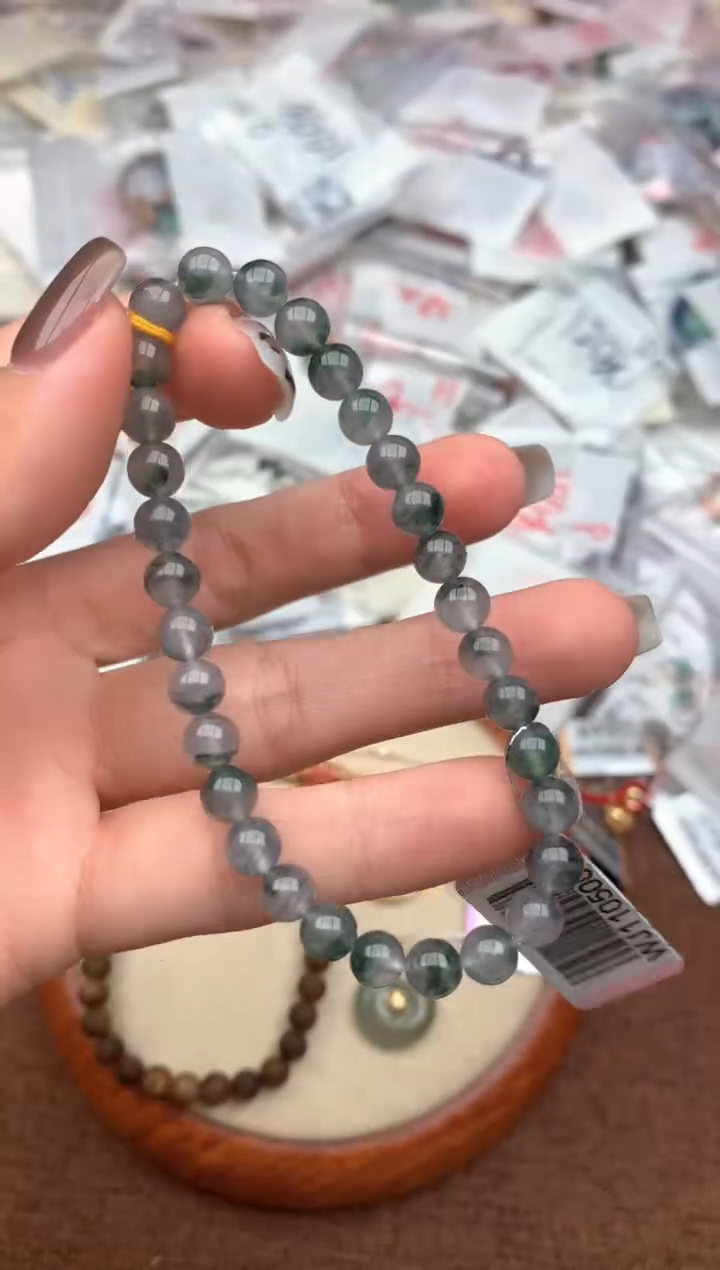 未镶嵌挂件翡翠—