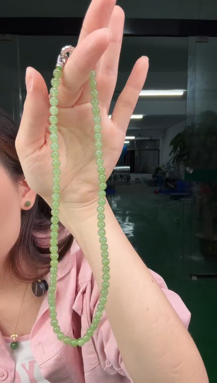 项链未镶嵌和田玉（碧玉）碧玉6mm苹果绿项链