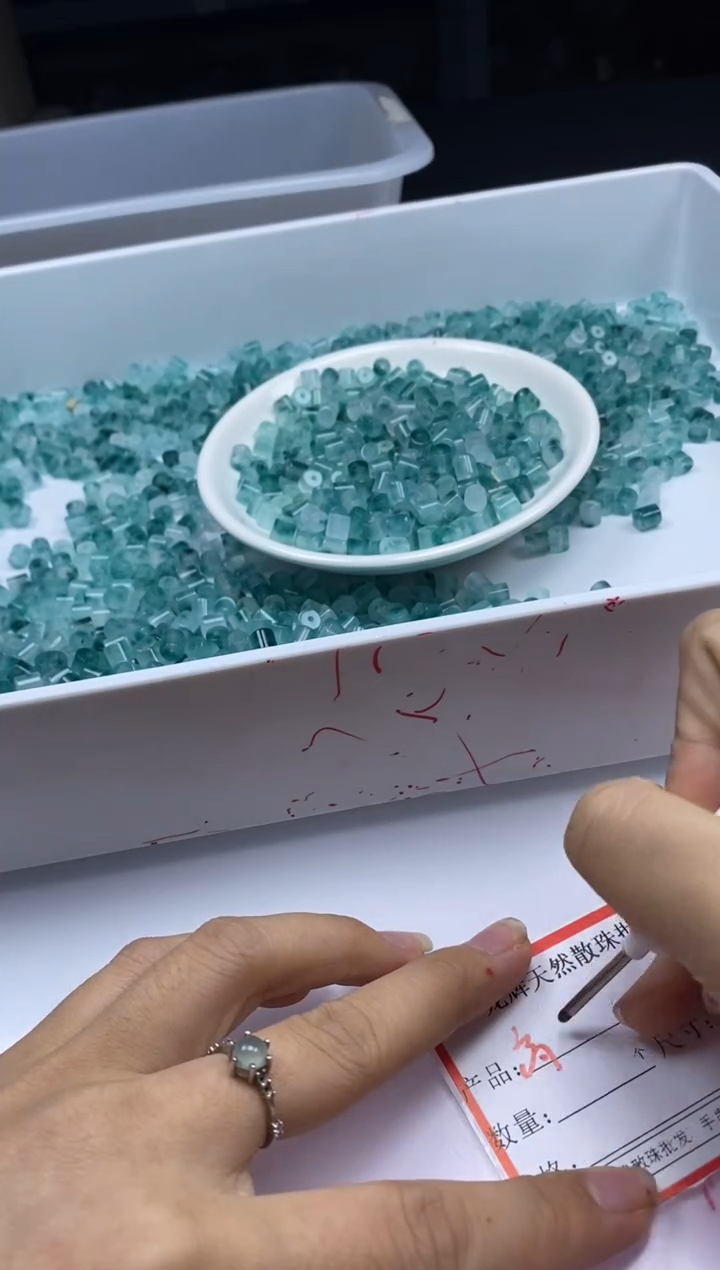 玛瑙/玉髓颈饰未镶嵌W2955高冰老蓝水飘花管珠6*5MM*20颗