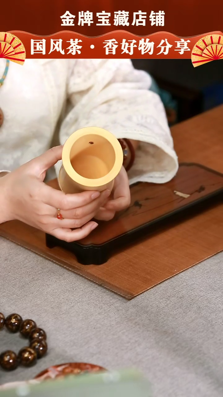 【闪购商品】DC422瑕疵黄杨木笔筒00100000