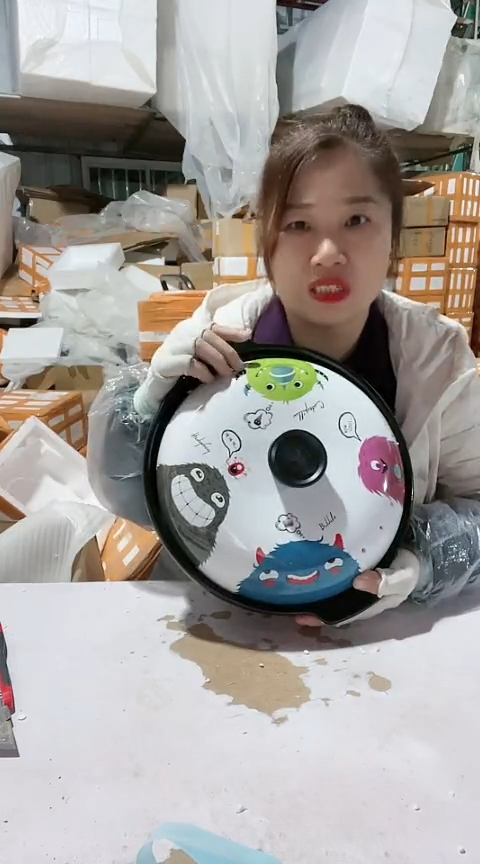 【闪购商品】瑕疵黑锅带盖9379.。，