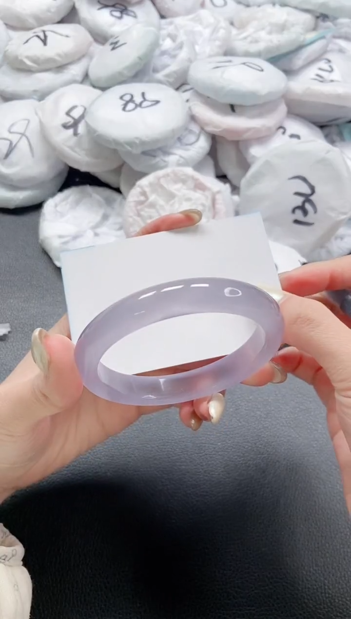 【闪购商品】石英质玉手镯未镶嵌 6L110-59