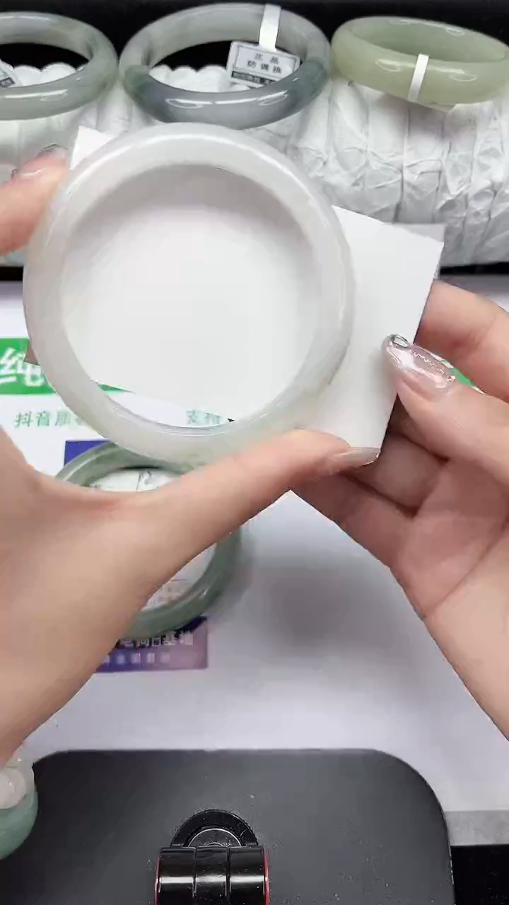 未镶嵌手镯石英质玉93-59/60
