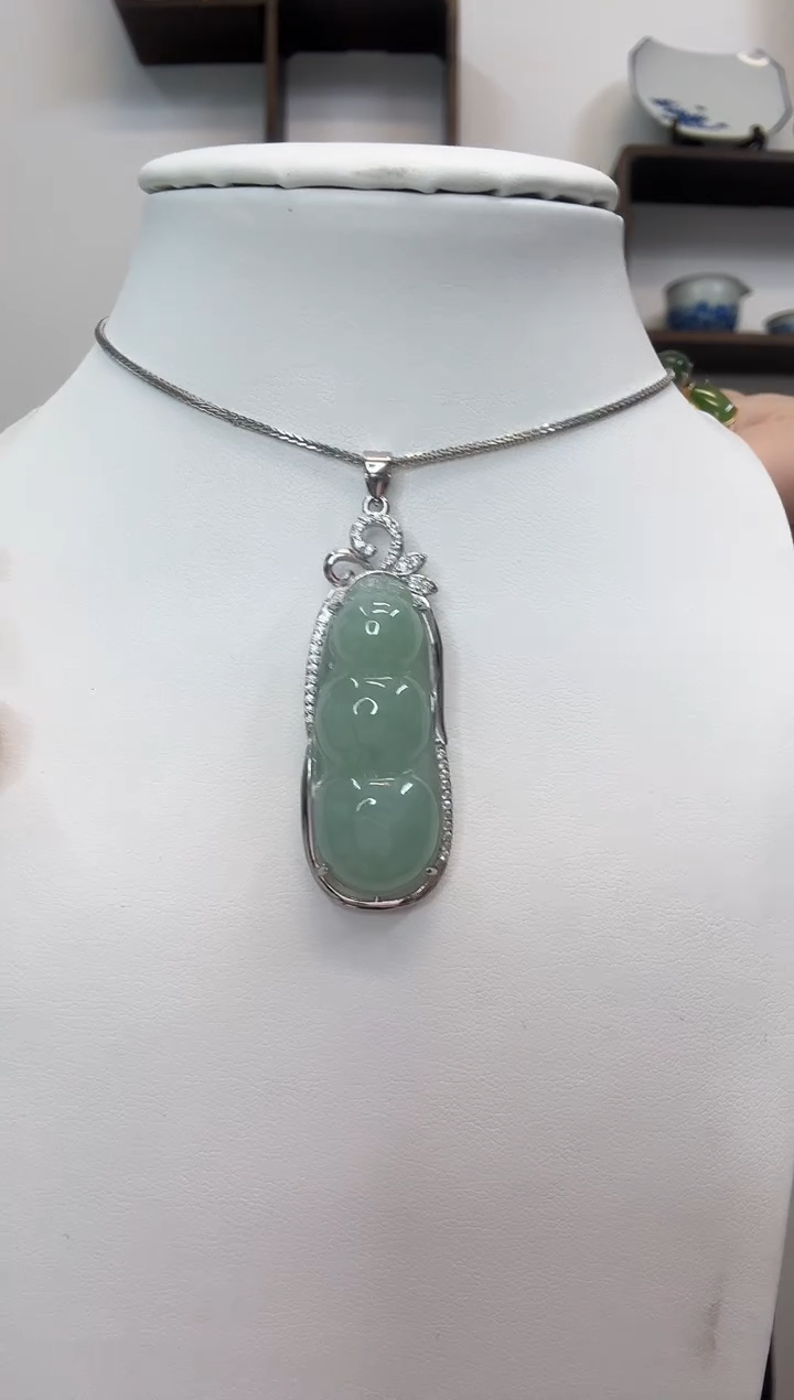 吊坠(赠链)银S925镶嵌翡翠福豆