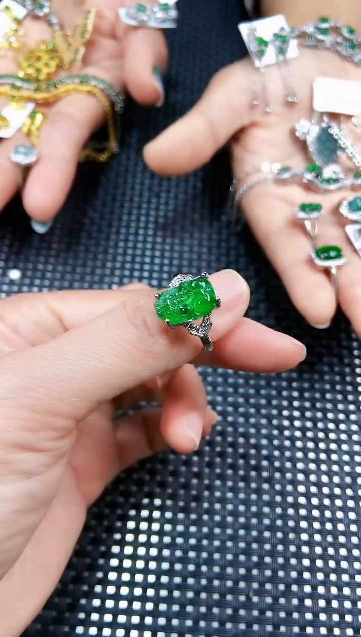 【闪购商品】翡翠戒指未镶嵌11111111