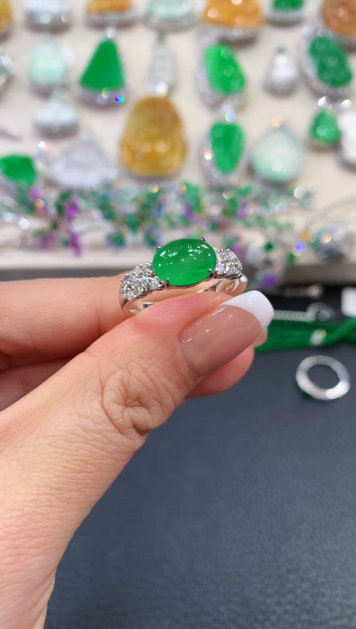 【闪购商品】翡翠戒指18K金镶嵌B27