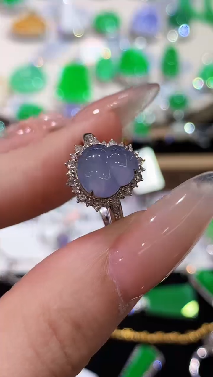 18K金镶嵌戒指翡翠LSR多样性发其一