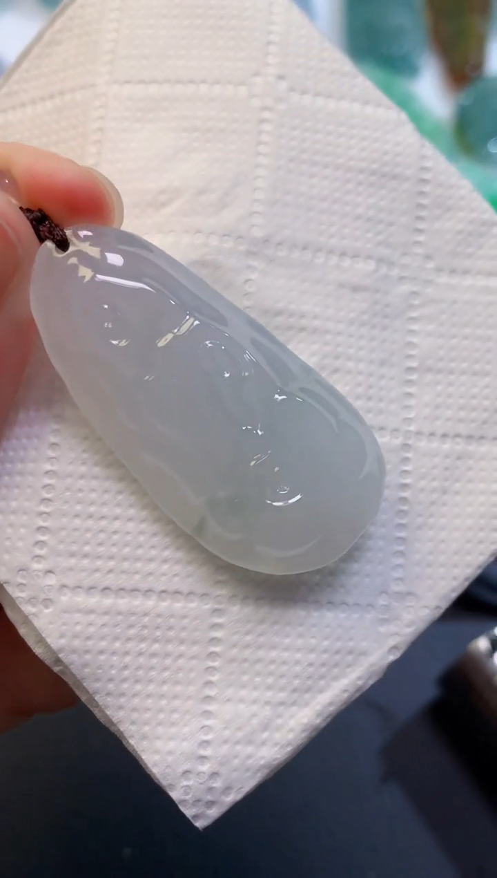颈饰未镶嵌翡翠 