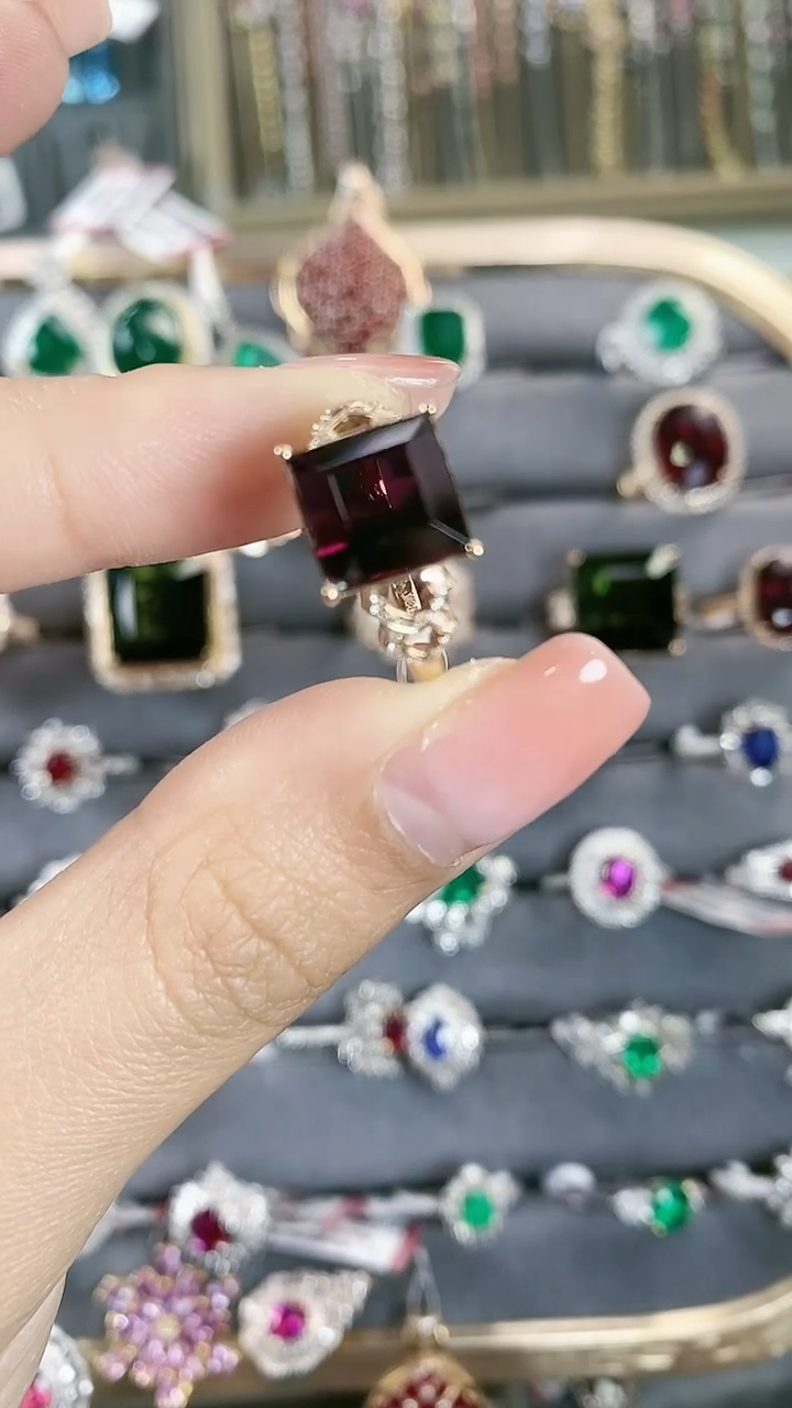 【闪购商品】碧玺戒指18K金镶嵌18K金镶嵌碧玺戒指