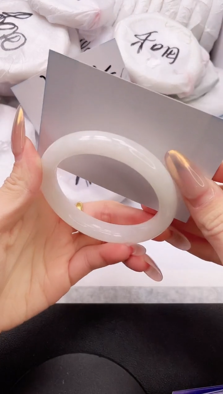 【闪购商品】和田玉手镯未镶嵌14K287-57