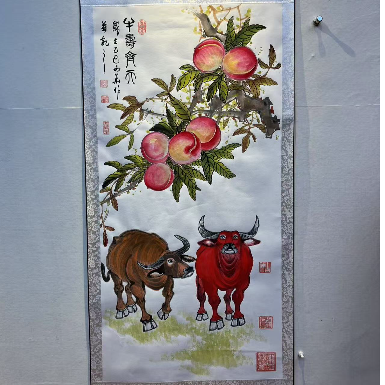 贾文华老师国画手绘作品牛寿齐天 四尺 数轴