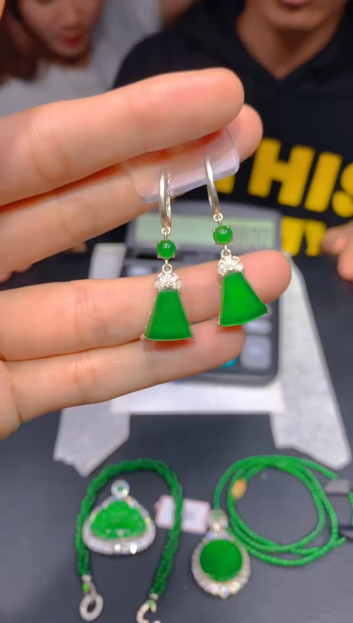 【闪购商品】定制翡翠未镶嵌150多样性发货（发其一）