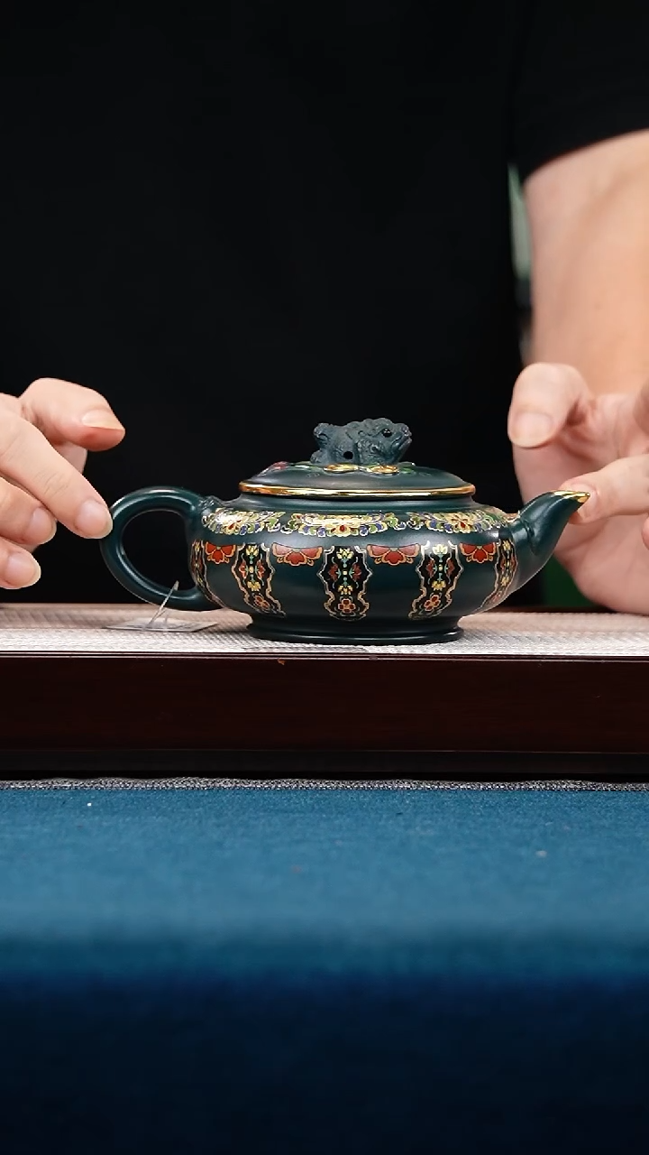 茶壶紫砂苏门答腊青 三足金蟾 珐琅彩 全手工