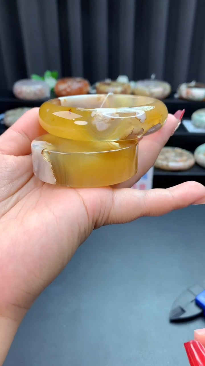 未镶嵌手镯石英质玉（58圈口）赠送镯心 