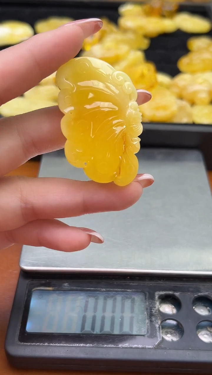 未镶嵌琥珀裸石琥珀蜜蜡吊坠