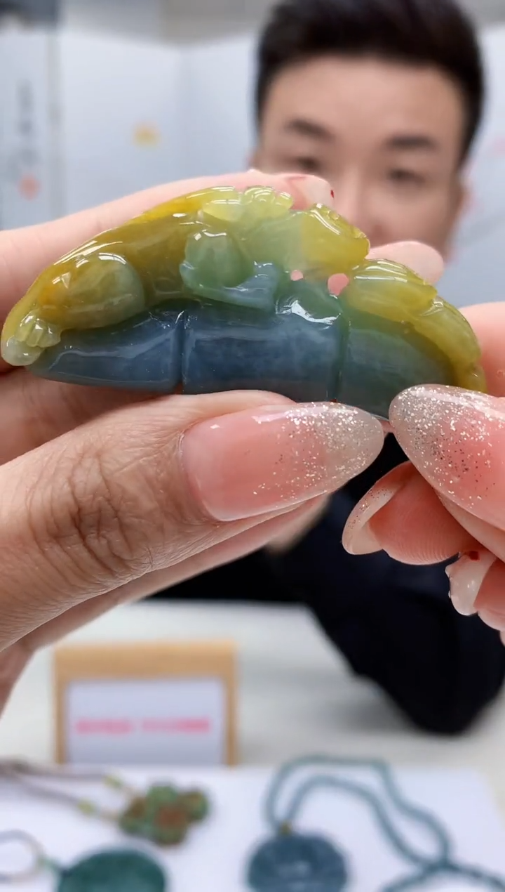 【闪购商品】定制翡翠未镶嵌4990MM-毛货挂件87