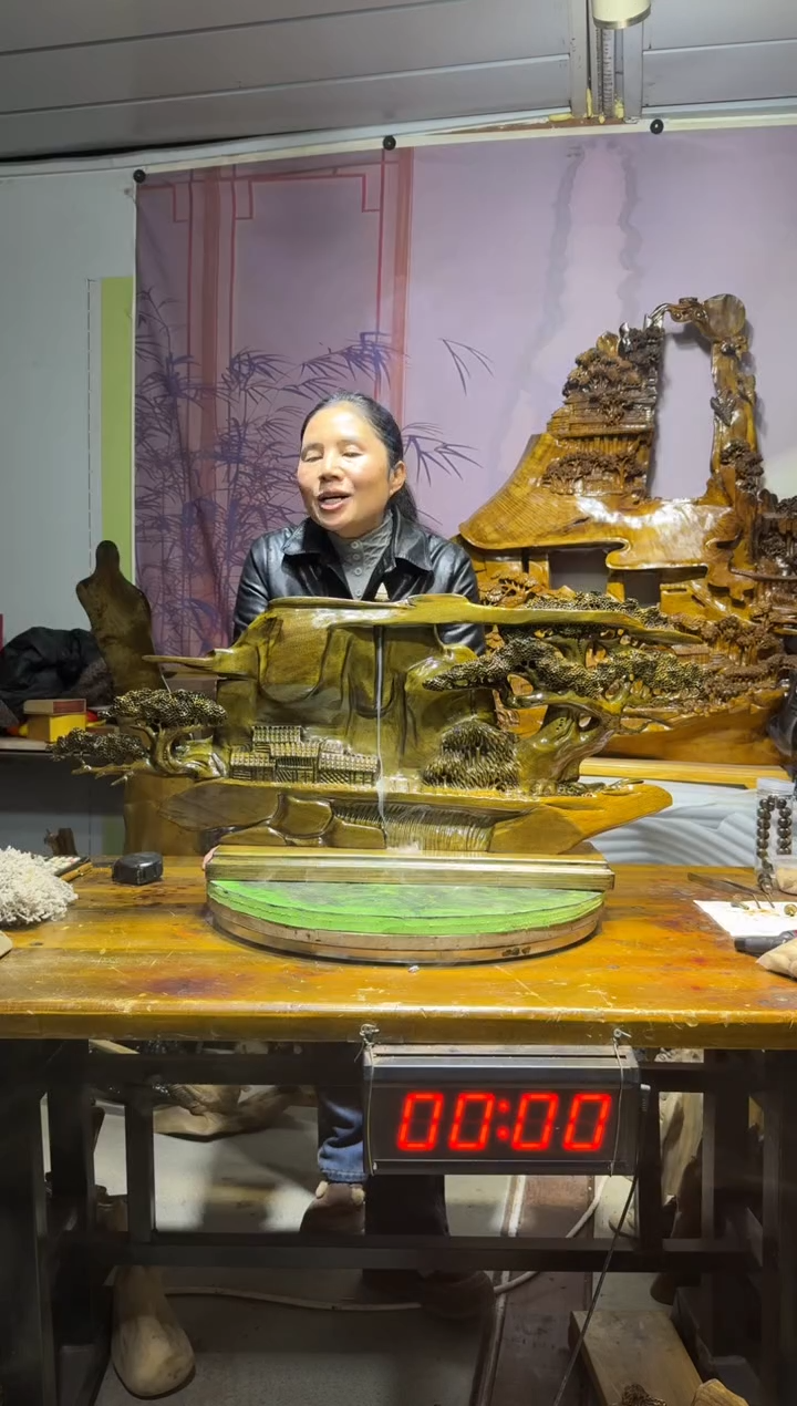 金丝楠顶****东金丝楠木雕刻摆件