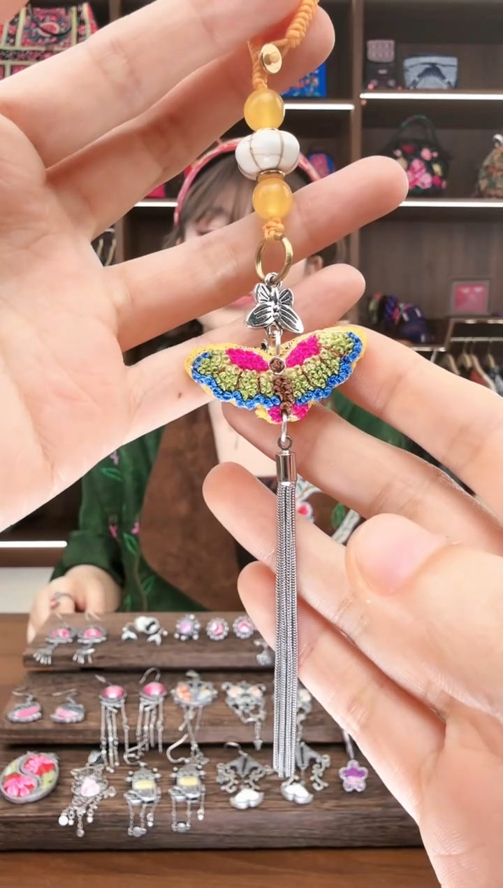 【闪购商品】织绣08蚩梦苗族古绣