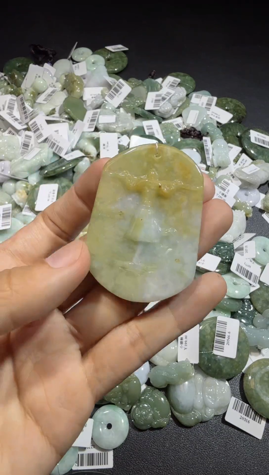 【闪购商品】翡翠颈饰未镶嵌00002188