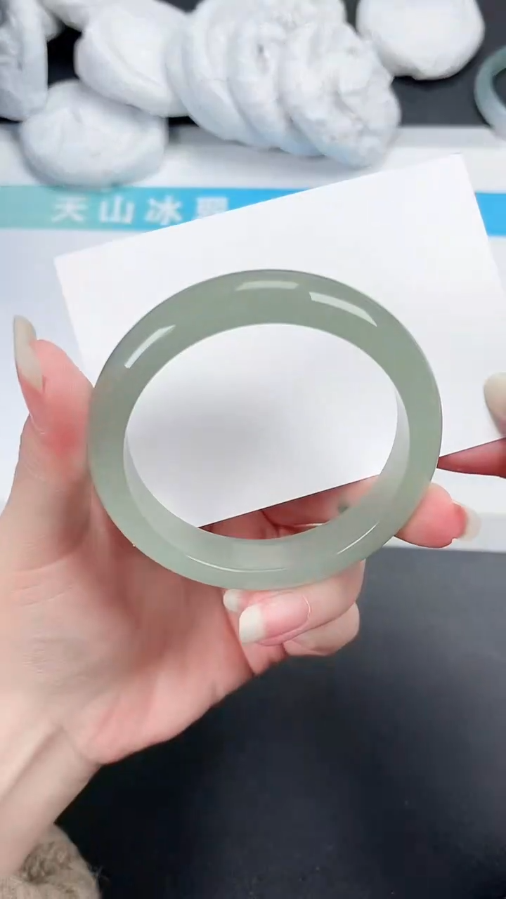 【闪购商品】石英质玉手镯未镶嵌487-55.3