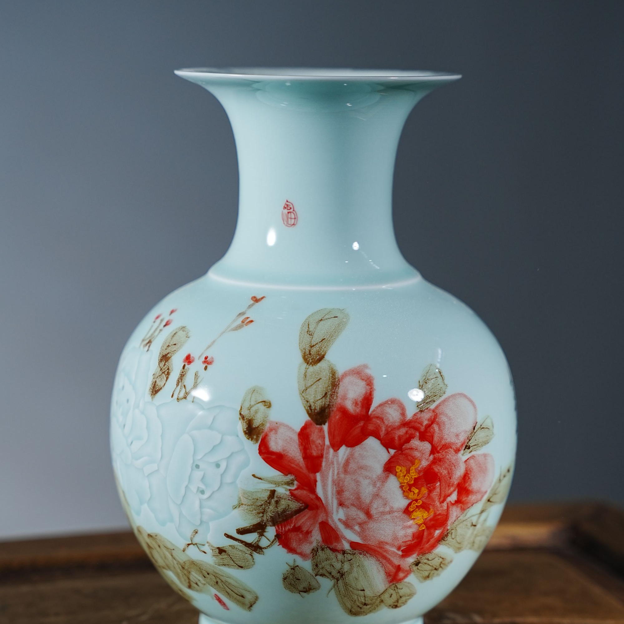 景德镇影青玲珑瓷牡丹花苹果尊