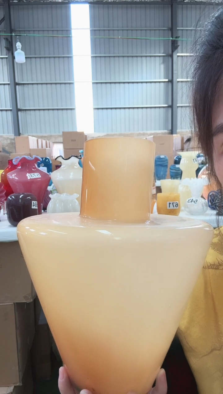 327直播玻璃花瓶