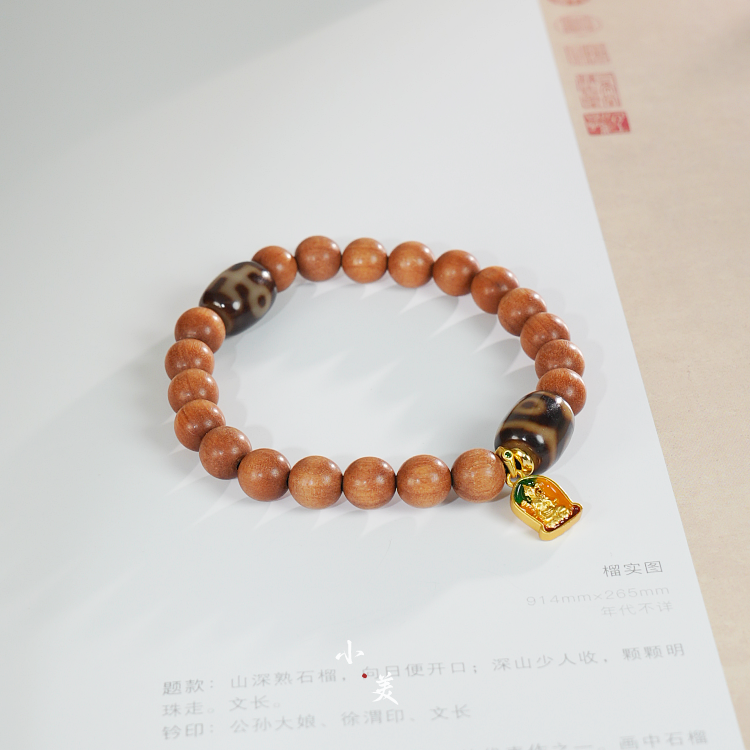 芭比檀木珠珠手串挂件 C531-2