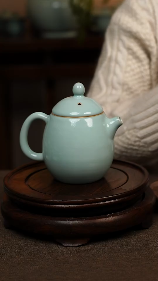 瓷片天青色全手工龙蛋壶380ml微瑕不带礼盒