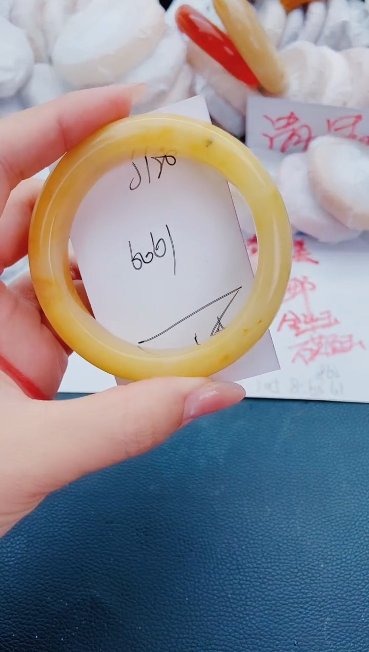 石英质玉手镯未镶嵌J120-60-61