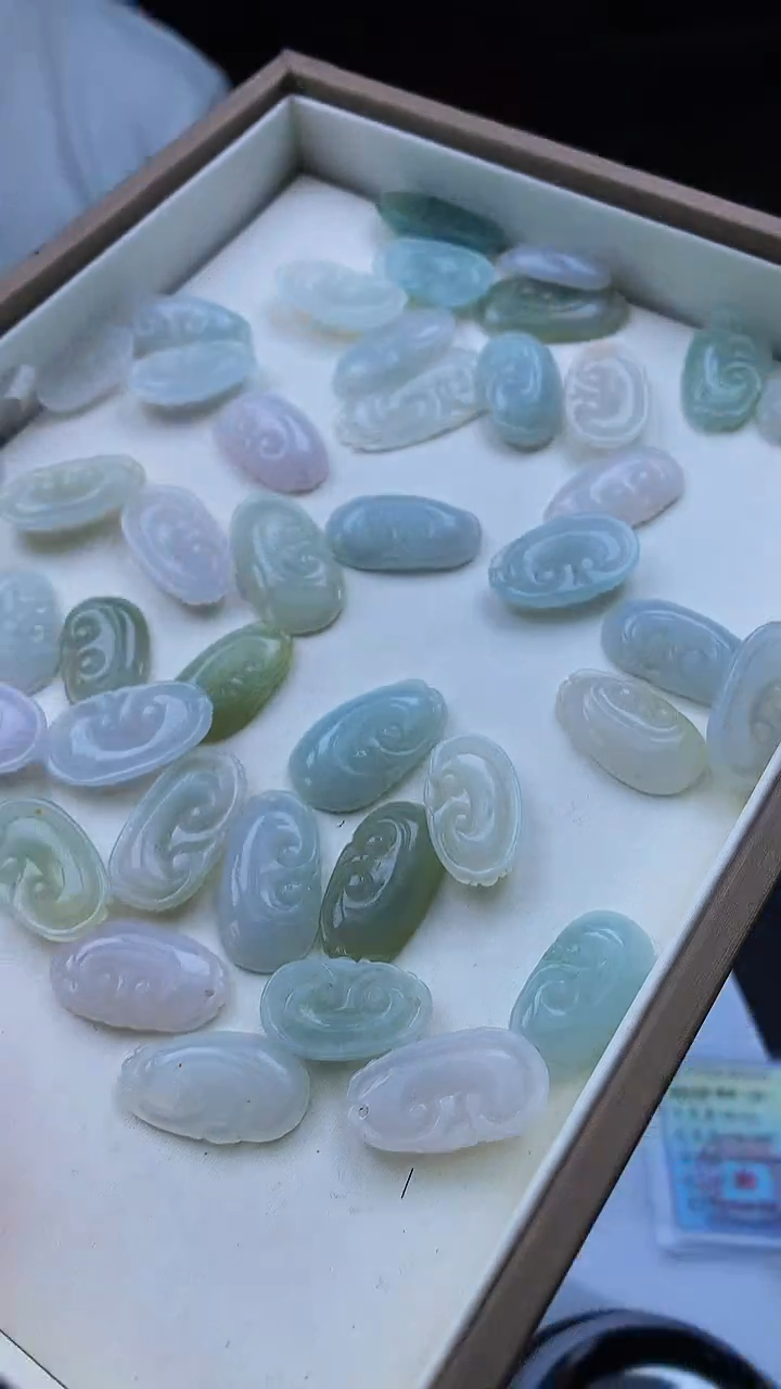 颈饰未镶嵌翡翠天然A货翡翠多样性发其一