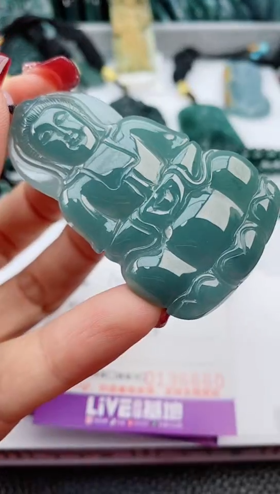 【闪购商品】翡翠颈饰未镶嵌           