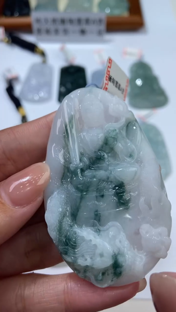 【闪购商品】翡翠未镶嵌颈饰2206038