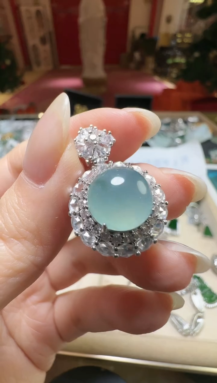 【闪购商品】翡翠吊坠(不含链)未镶嵌翡翠